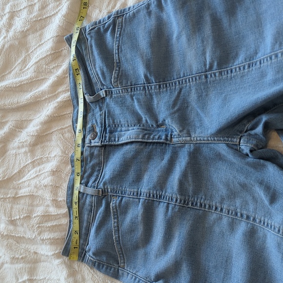 Like New Levi High Rise Bootcut - Picture 6 of 8